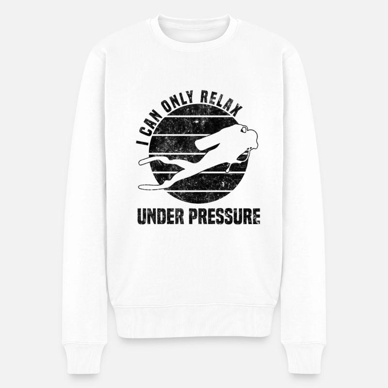 I can only relax under pressure - Tauchen - Diving - Männer Premium Bio Pullover - Weiß