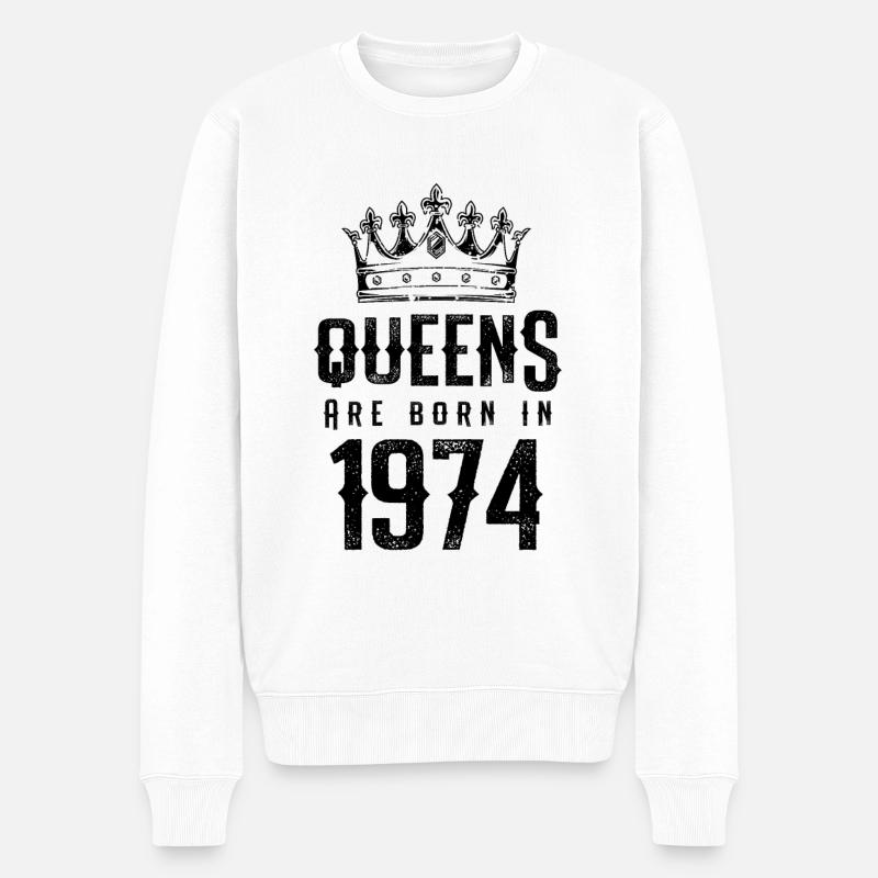 born in 1974 - Männer Premium Bio Pullover - Weiß