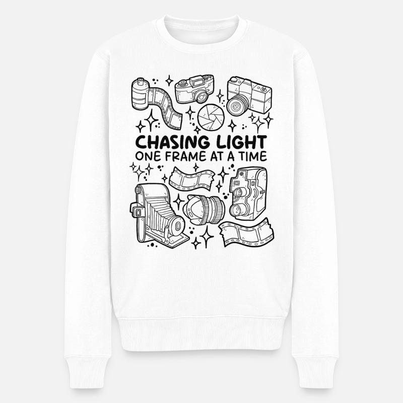 Chasing Light – Frame für Frame - Männer Premium Bio Pullover - Weiß
