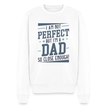 Ich bin nicht perfekt, aber ich bin ein Vater, der so nah genug ist - Männer Premium Bio Pullover - Weiß - Vorne - Thijin (182cm)