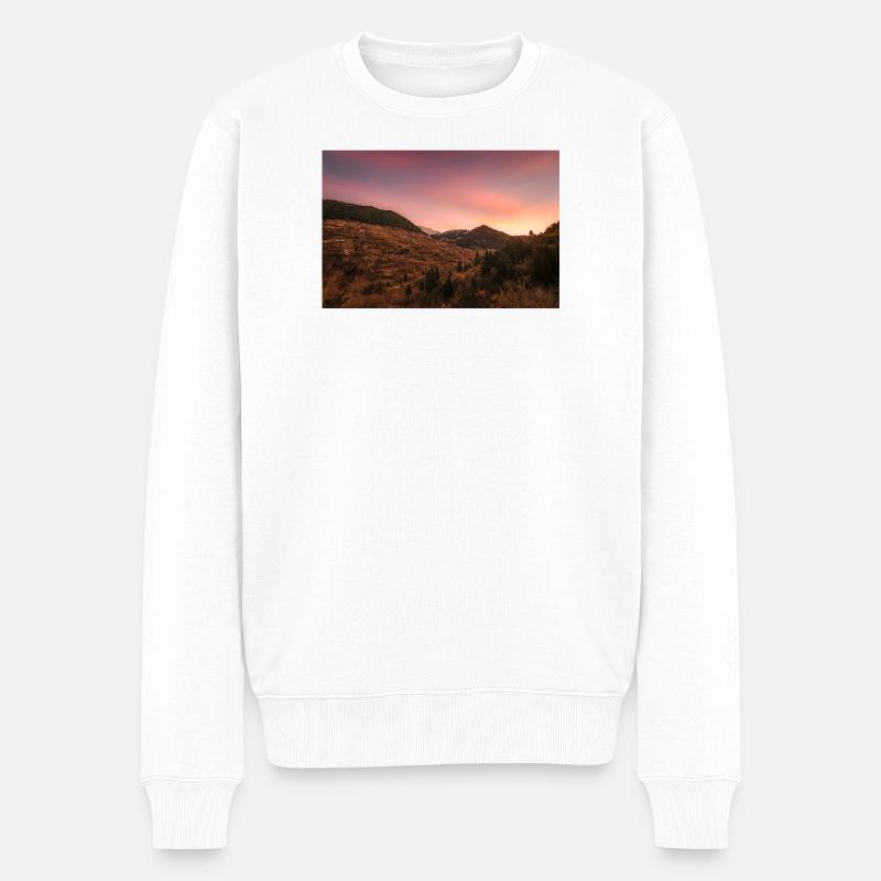 Alpenaufgang auf den Agrafa-Bergen - Männer Premium Bio Pullover - Weiß