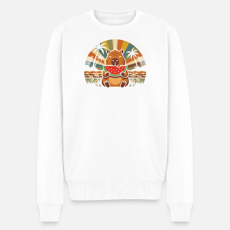 Kuschelbär am Strand mit Wassermelone - Männer Premium Bio Pullover - Weiß