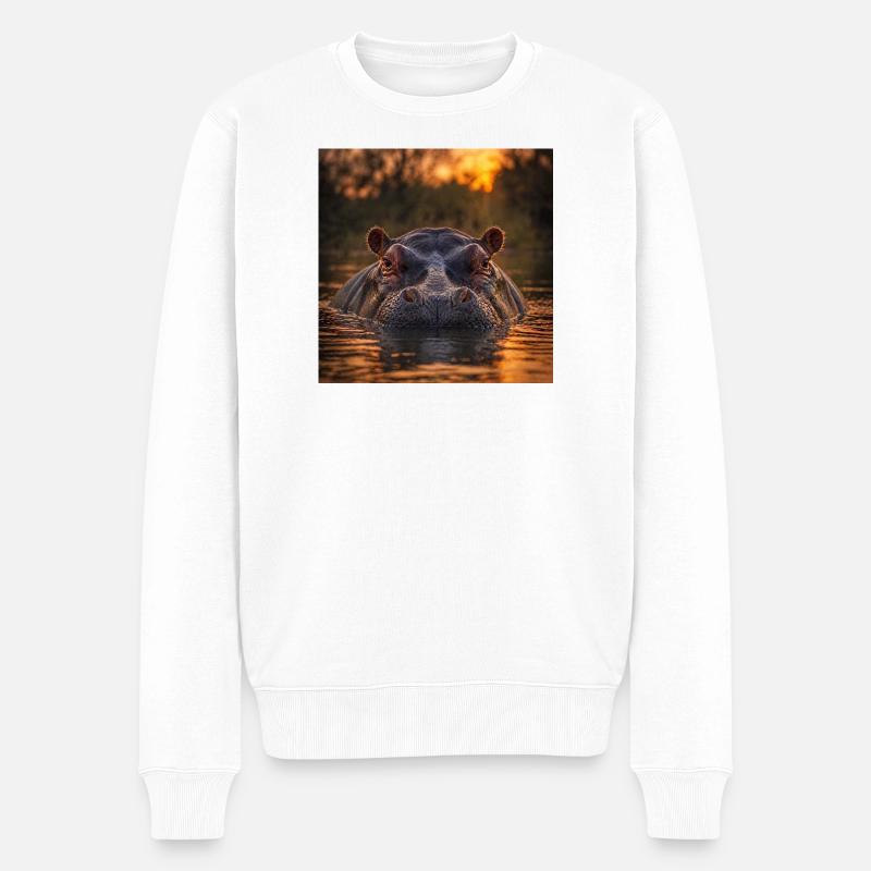 Sonnenuntergang, Nilpferd im Wasser - Männer Premium Bio Pullover - Weiß