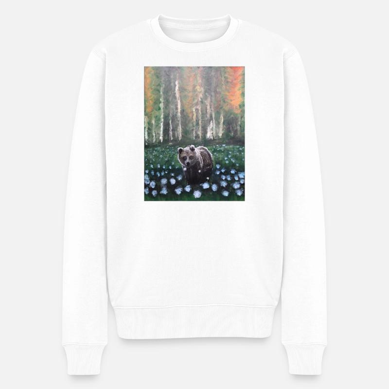 Bär in verschneiter Waldszene - Männer Premium Bio Pullover - Weiß