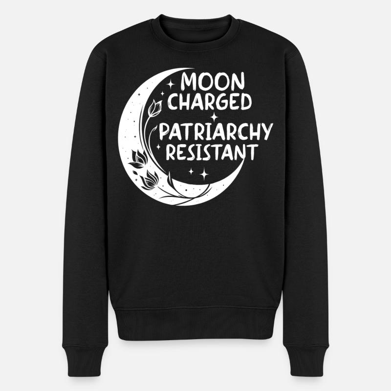 Moon charged, patriarchy resistant - Männer Premium Bio Pullover - Schwarz