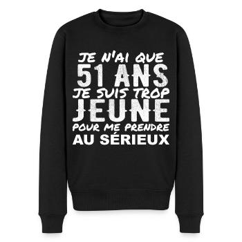Ich bin 51 Jahre alt | Humor Geschenk zum 51. Geburtstag - Männer Premium Bio Pullover - Schwarz - Vorne - Nico (187cm)