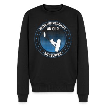Kiteboarding - Never underestimate an old - Männer Premium Bio Pullover - Schwarz - Vorne - Nico (187cm)