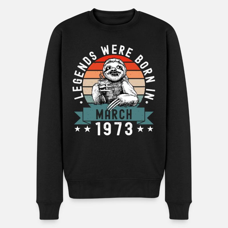 Legends Were Born In März 1973 Faultier Sloth - Männer Premium Bio Pullover - Schwarz