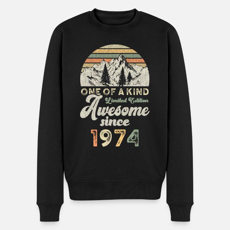 1974 Geburtstag Berge - Männer Premium Bio Pullover - Schwarz