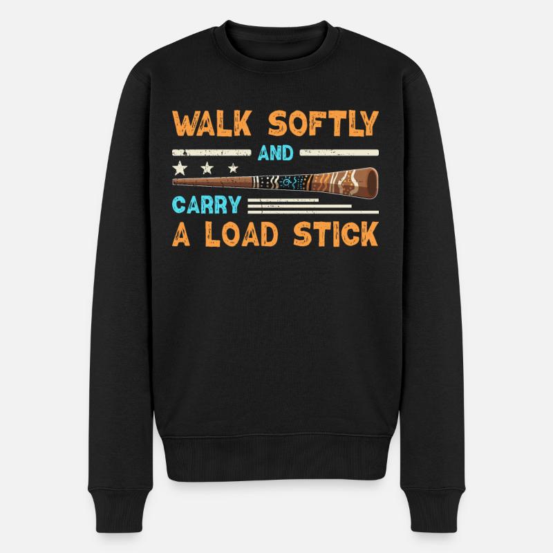 Walk Softly And Carry A Load Stick - Männer Premium Bio Pullover - Schwarz