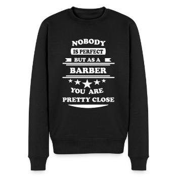 Nobody is perfect white barber - Männer Premium Bio Pullover - Schwarz - Vorne - Nico (187cm)