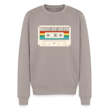 43 Birthday Best Of 1979 Cassette Retro Vintage - Men's Premium Organic Jumper - taupe - Front - Nico (187cm)
