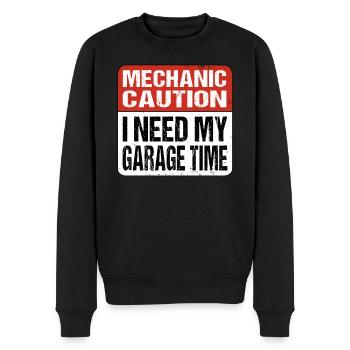 Mechanic Caution I need my garage time - Schrauber - Männer Premium Bio Pullover - Schwarz - Vorne - Nico (187cm)