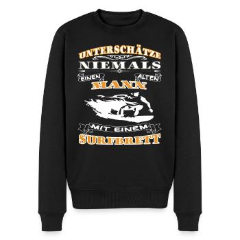 Unterschätze niemals einen alten Mann - Surfer - Männer Premium Bio Pullover - Schwarz - Vorne - Nico (187cm)
