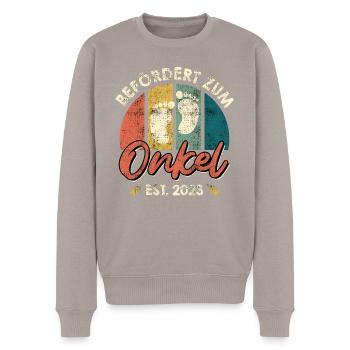 Befördert zum Onkel 2023 - Männer Premium Bio Pullover - Taupe - Vorne - Nico (187cm)