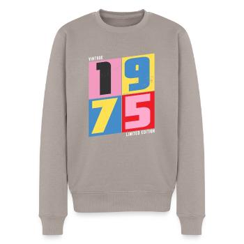 1975 vintage - Männer Premium Bio Pullover - Taupe - Vorne - Nico (187cm)