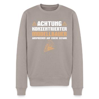 Modellbau Eisenbahn Lok Modelleisenbahner - Männer Premium Bio Pullover - Taupe - Vorne - Nico (187cm)