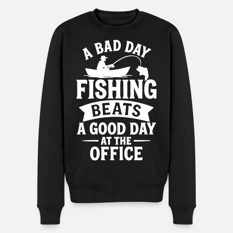 Angler Spruch: Lieber am Wasser als im Büro - Männer Premium Bio Pullover - Schwarz