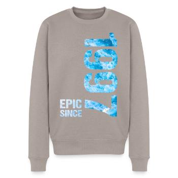 Epic Since 1997 Jahr Geburtstag - Männer Premium Bio Pullover - Taupe - Vorne - Nico (187cm)