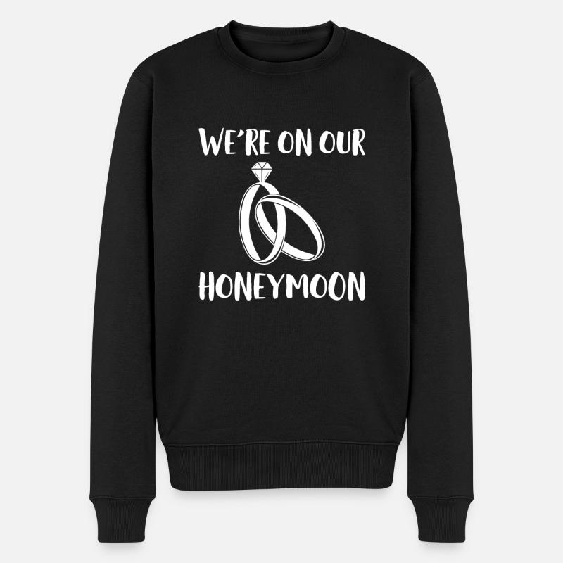 We´re On Our Honeymoon Flitterwochen Shirt - Männer Premium Bio Pullover - Schwarz