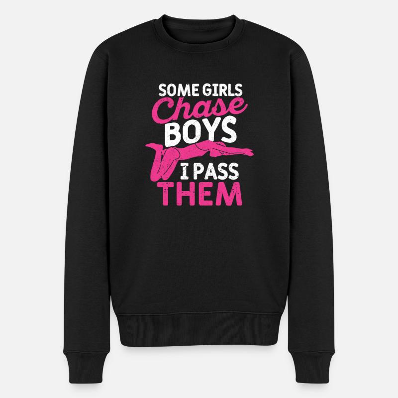 Einige Mädchen jagen Jungen, an denen ich vorbei - Männer Premium Bio Pullover - Schwarz