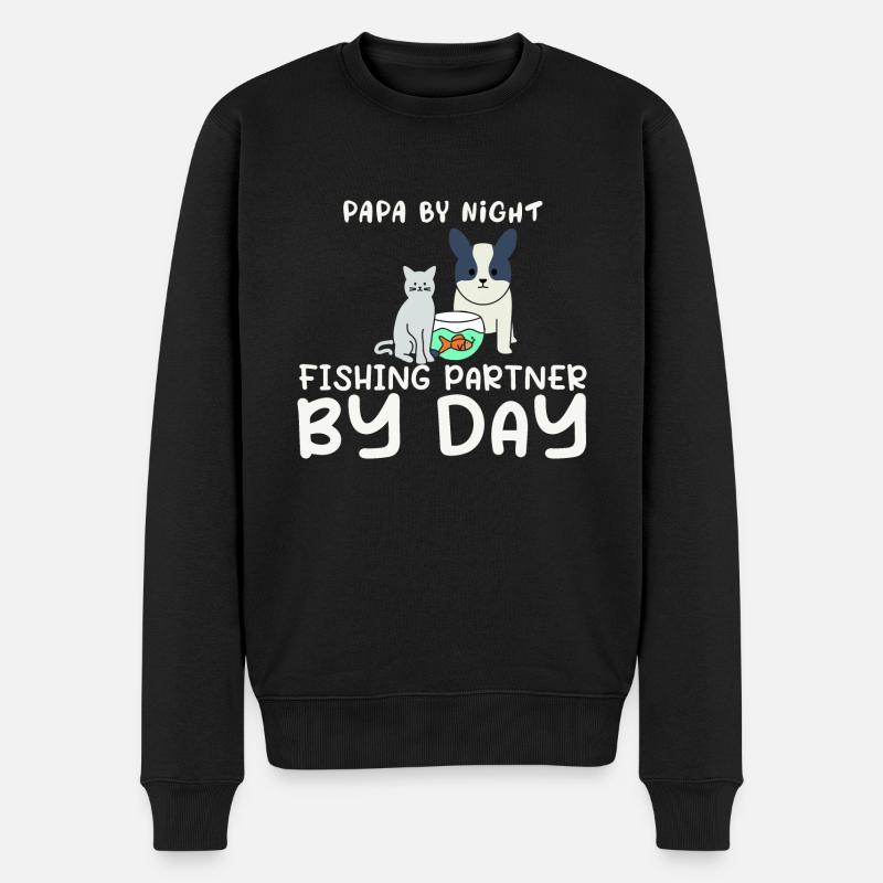 Papa By NIght Fishing Partner By Day Ruhestandspla - Männer Premium Bio Pullover - Schwarz