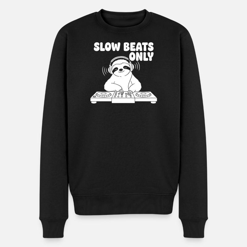 Slow Beats Sloth DJ - Männer Premium Bio Pullover - Schwarz