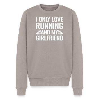 Marathon Runner I Only Love Running - Männer Premium Bio Pullover - Taupe - Vorne - Nico (187cm)