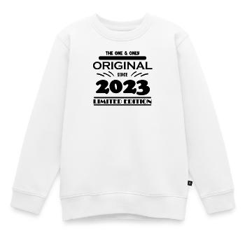 2023 - Baujahr 2023 - Jahrgang 2023 - Kinder Premium Organic Sweatshirt - Weiß - Vorne - AI Model Kid Male (0cm)