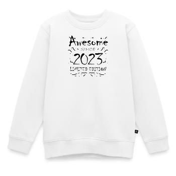 2023 - Jahrgang 2023 - Fantastisch seit 2023 - Kinder Premium Organic Sweatshirt - Weiß - Vorne - AI Model Kid Male (0cm)