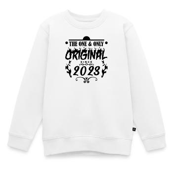 2023 - Baujahr 2023 - Jahrgang 2023 - Kinder Premium Organic Sweatshirt - Weiß - Vorne - AI Model Kid Male (0cm)