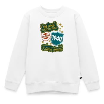 86 Ans Millésime 1940 Edition Limitée Anniversaire - Sweat Premium enfant bio - blanc - Devant - AI Model Kid Male (0cm)
