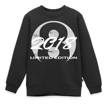 8e anniversaire 2018 cadeau garçons et filles - Sweat Premium enfant bio - noir - Devant - AI Model Kid Female (0cm)