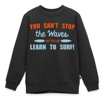 Learn to surf - Kids Premium Organic Sweatshirt - black - Front - AI Model Kid Female (0cm)