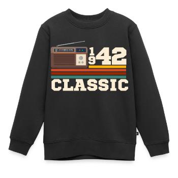 Jubiläum 1942 Retro-Klassiker - Kinder Premium Organic Sweatshirt - Schwarz - Vorne - AI Model Kid Female (0cm)