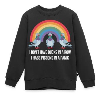 Pigeon Panic Humor Spaß - Kinder Premium Organic Sweatshirt - Schwarz - Vorne - AI Model Kid Female (0cm)