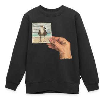 Hand mit Foto einer Möwe - Kinder Premium Organic Sweatshirt - Schwarz - Vorne - AI Model Kid Female (0cm)
