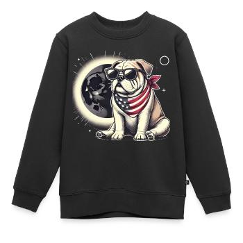 Patriotische Bulldogge Sonnenfinsternis - Kinder Premium Organic Sweatshirt - Schwarz - Vorne - AI Model Kid Female (0cm)