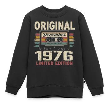 Cadeau D'anniversaire Décembre 1976 - Sweat Premium enfant bio - noir - Devant - AI Model Kid Female (0cm)