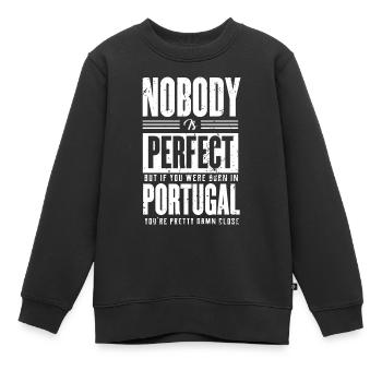 Portugal - Kinder Premium Organic Sweatshirt - Schwarz - Vorne - AI Model Kid Female (0cm)