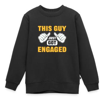 This Guy Just Got Engaged Engagements - Kinder Premium Organic Sweatshirt - Schwarz - Vorne - AI Model Kid Female (0cm)