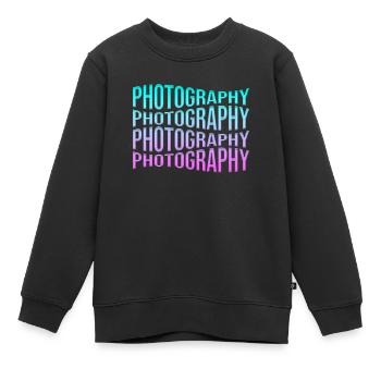 Fotografie - Kinder Premium Organic Sweatshirt - Schwarz - Vorne - AI Model Kid Female (0cm)