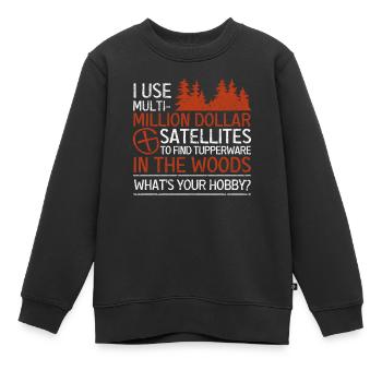 Ich benutze Multi-Millionen-Dollar-Satelliten Lust - Kinder Premium Organic Sweatshirt - Schwarz - Vorne - AI Model Kid Female (0cm)