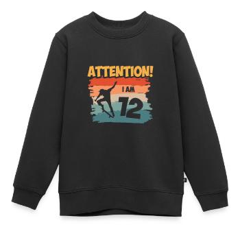 Attention! I am 12 - Kids Premium Organic Sweatshirt - black - Front - AI Model Kid Female (0cm)