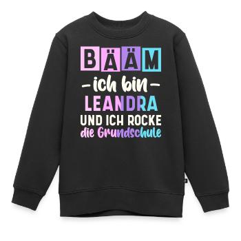 Name Leandra Geschenk Grundschule - Kinder Premium Organic Sweatshirt - Schwarz - Vorne - AI Model Kid Female (0cm)