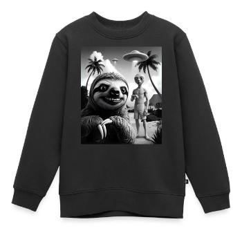 Faultier macht Selfie mit Alien am Strand - Kinder Premium Organic Sweatshirt - Schwarz - Vorne - AI Model Kid Female (0cm)