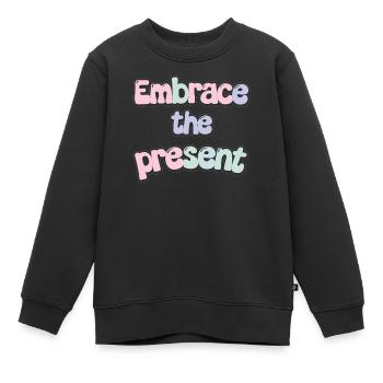 Inspiration: Umarme Die Gegenwart Zitat - Kinder Premium Organic Sweatshirt - Schwarz - Vorne - AI Model Kid Female (0cm)