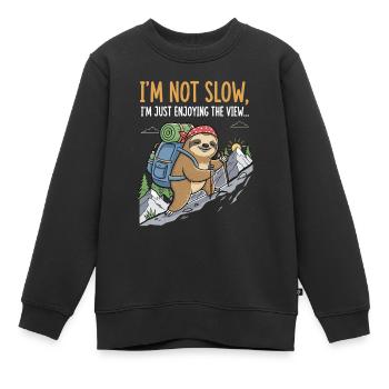 Faultier beim Bergsteigen mit Aussicht - Kinder Premium Organic Sweatshirt - Schwarz - Vorne - AI Model Kid Female (0cm)