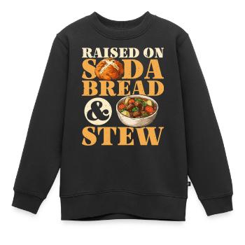 Ireland, grew up on soda bread & stew, - Kids Premium Organic Sweatshirt - black - Front - AI Model Kid Female (0cm)