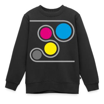 Imprimante CMJN Graphique - Sweat Premium enfant bio - noir - Devant - AI Model Kid Female (0cm)